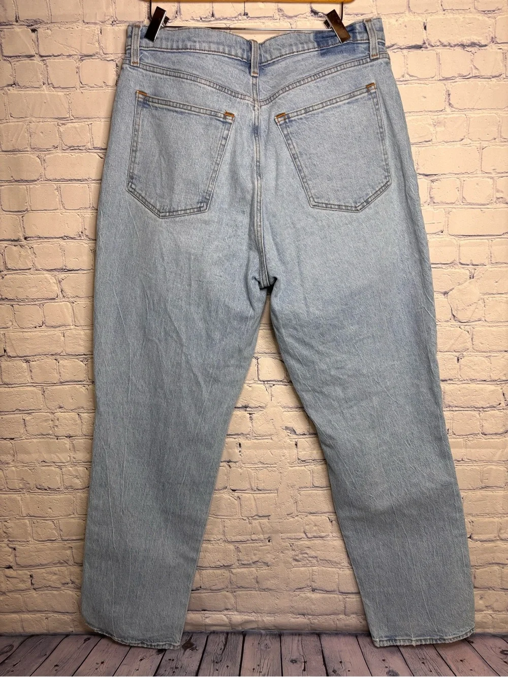Abercrombie Curve Love Classic Boho High Rise 90s Relaxed Light Wash Jeans 32/14